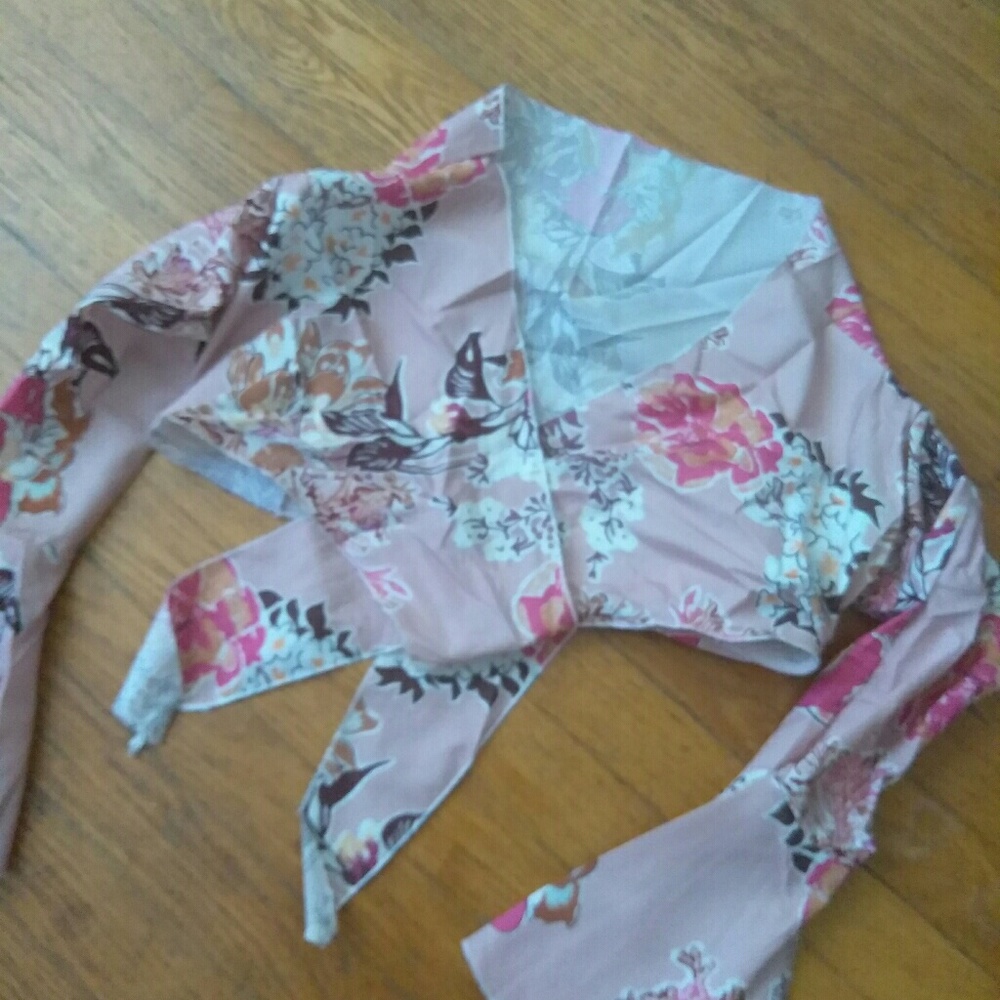 Top - Picture 2 of 2